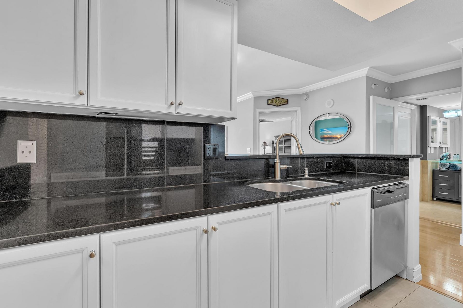 99 SE Mizner Boulevard, Unit 637, Boca Raton, FL 33432 Photo