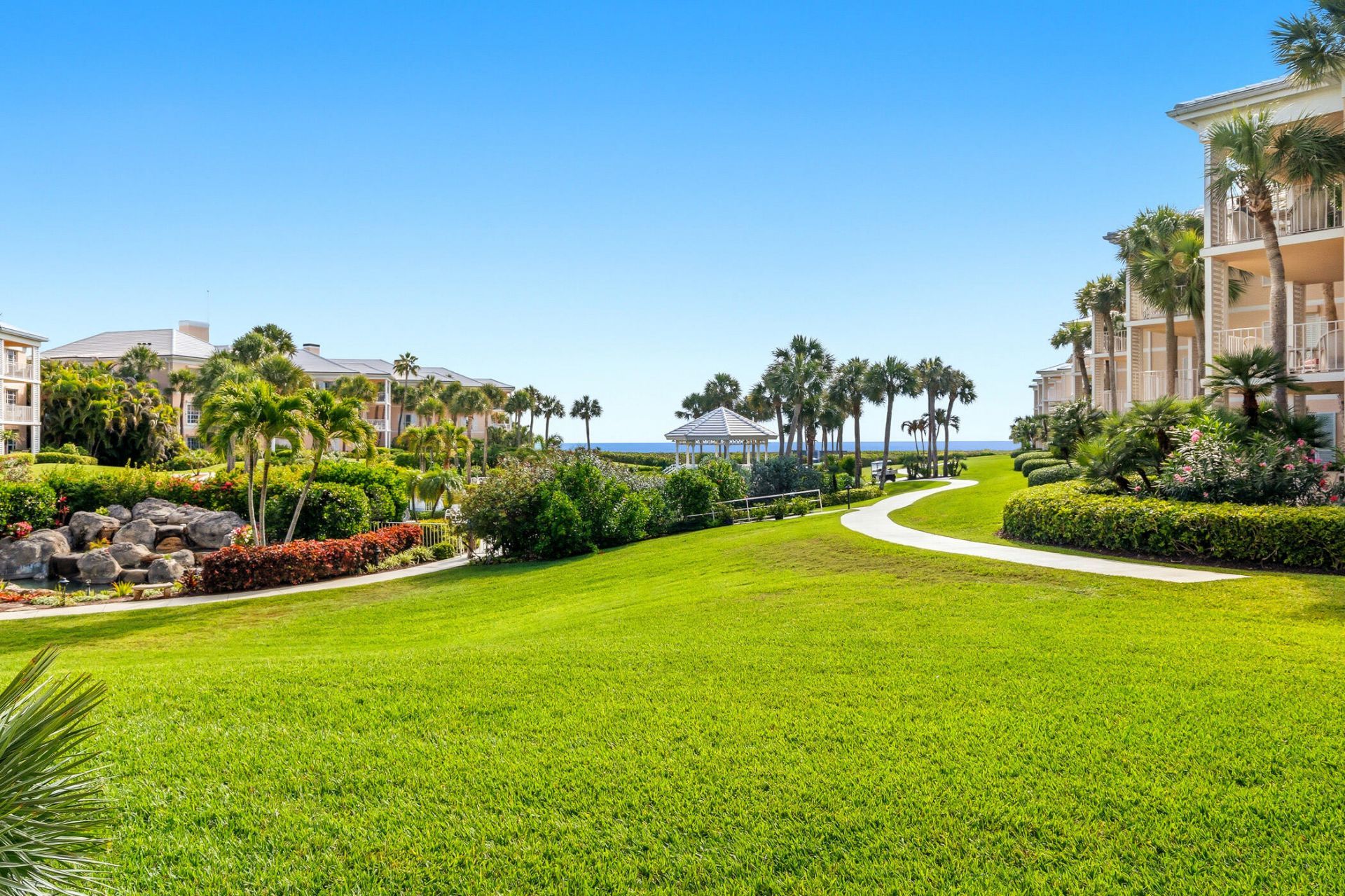 1250 W Southwinds Boulevard, Unit 116, Vero Beach, FL 32963 Photo