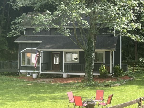 1051 Green Valley Dr , Ashland City, TN 37015