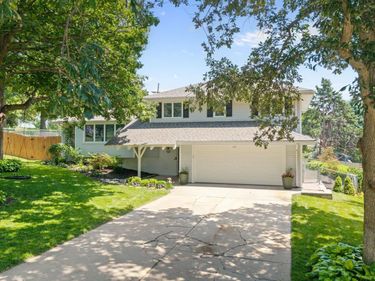 317 S 129Th Street, Omaha, NE 68154