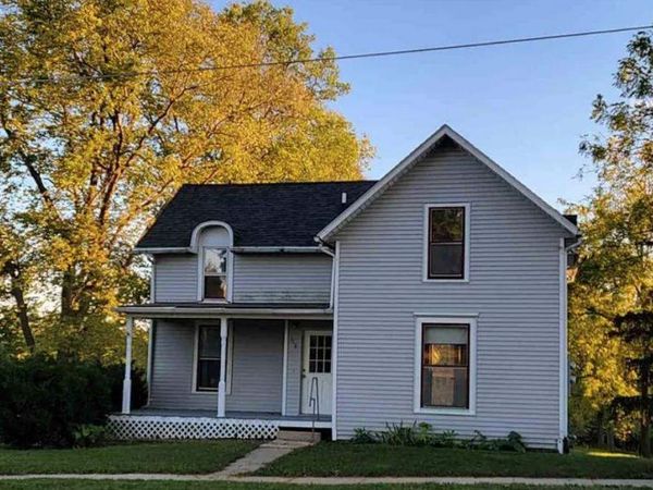 318 W Main St, West Branch, IA 52358