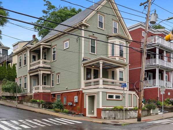 229 Summer Street, Unit 2, Somerville, MA 02143