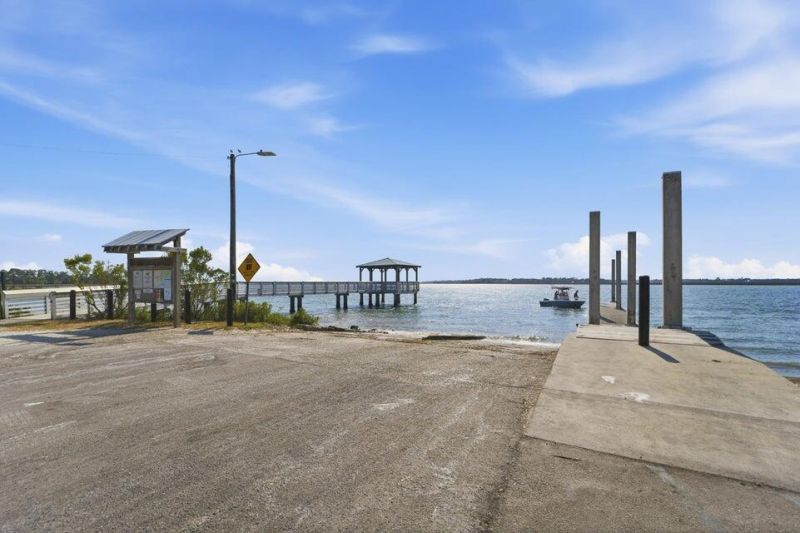 2033 Holly Creek Road Photo 14