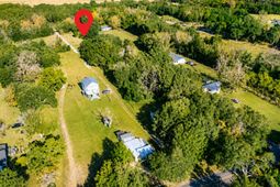 2033 Holly Creek Road photo 4