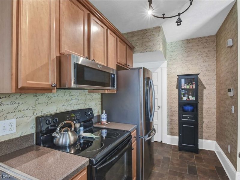 2807 Clinton Avenue, Cleveland, OH 44113 Photo 13