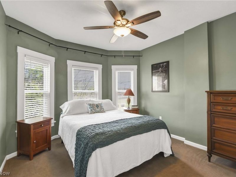 2807 Clinton Avenue, Cleveland, OH 44113 Photo 15