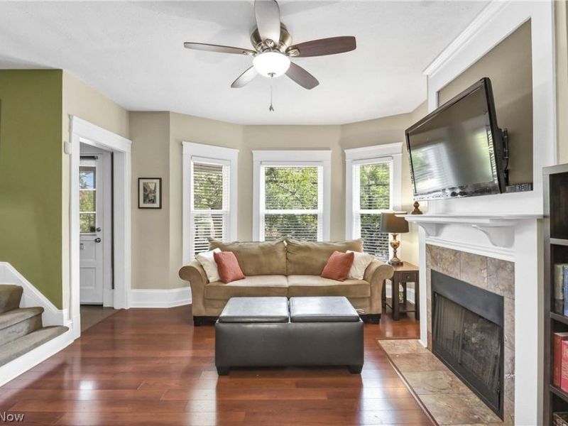 2807 Clinton Avenue, Cleveland, OH 44113 Photo 2
