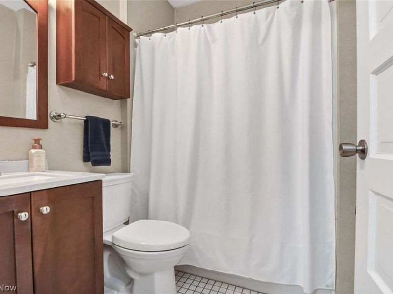 2807 Clinton Avenue, Cleveland, OH 44113 Photo 21