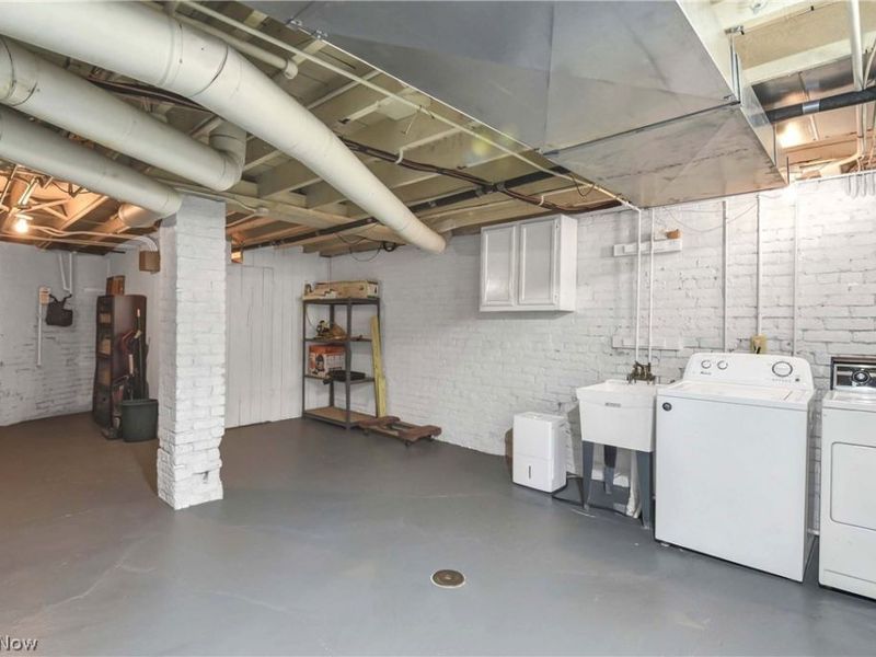 2807 Clinton Avenue, Cleveland, OH 44113 Photo 23