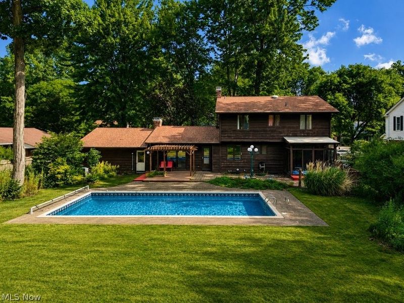 9110 Idlewood Drive, Mentor, OH 44060 Photo 3