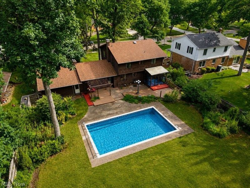 9110 Idlewood Drive, Mentor, OH 44060 Photo 4