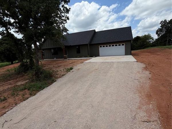 7735 Old Oak Trail, Guthrie, OK 73044
