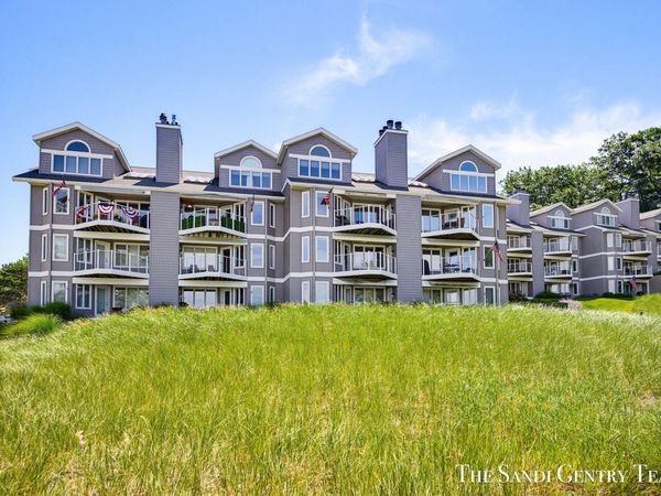820 S Harbor Drive, Unit 5, Grand Haven, MI 49417