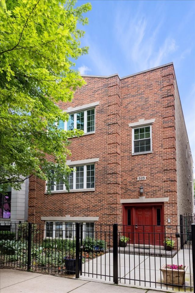 525 N Claremont Avenue, Unit 3, Chicago, IL 60612 Main Photo