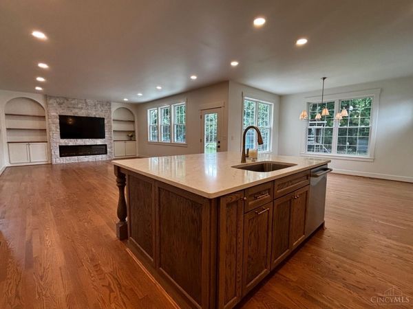 7807 Dee, Madeira, OH 45243