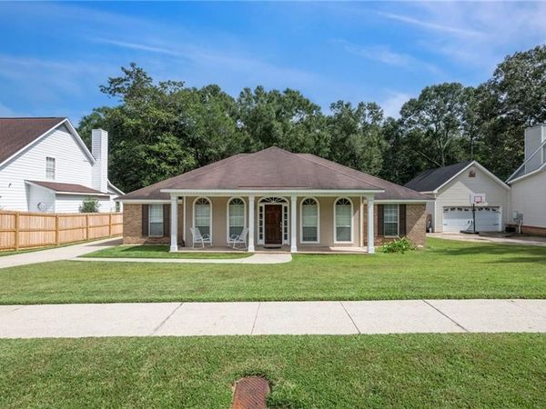 2263 Moss Creek Court, Mobile, AL 36695