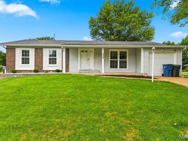 1448 La Cerros Lane, Florissant, MO 63031