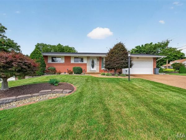 772 Peace Haven Drive, St Louis, MO 63125