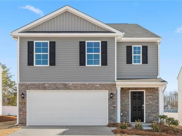 444 Mirage Drive , Winston-Salem, NC 27127