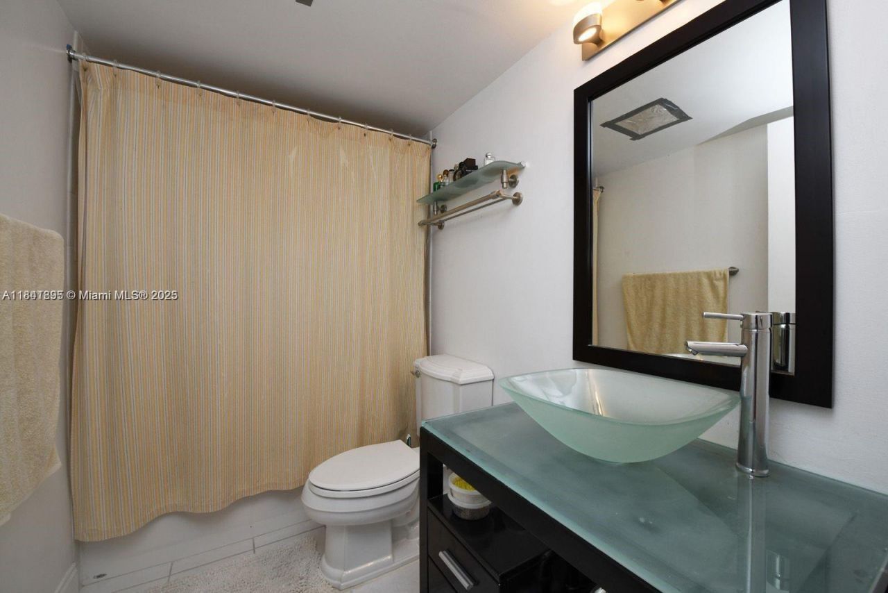 1045 10th St , Unit 907, Miami Beach, FL 33139 Photo