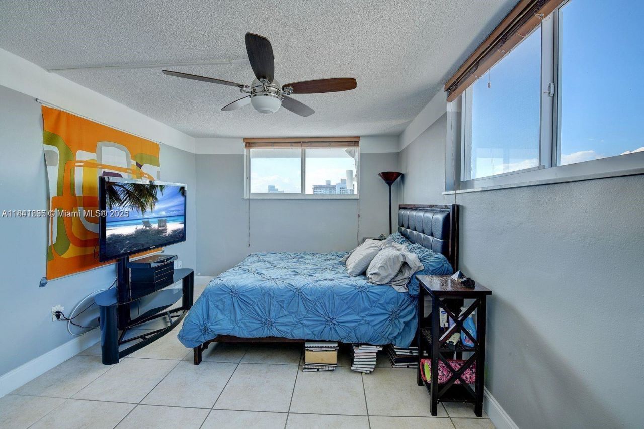 1045 10th St , Unit 907, Miami Beach, FL 33139 Photo