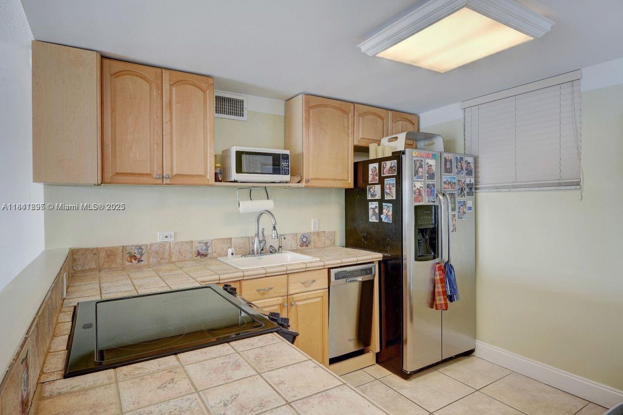 1045 10th St , Unit 907, Miami Beach, FL 33139 Photo