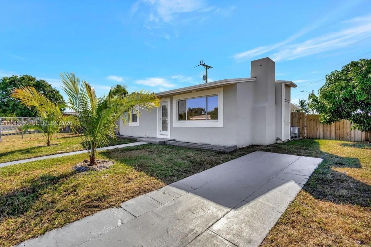 1008 Elm Rd , Unit 1, West Palm Beach, FL 33409 Photo