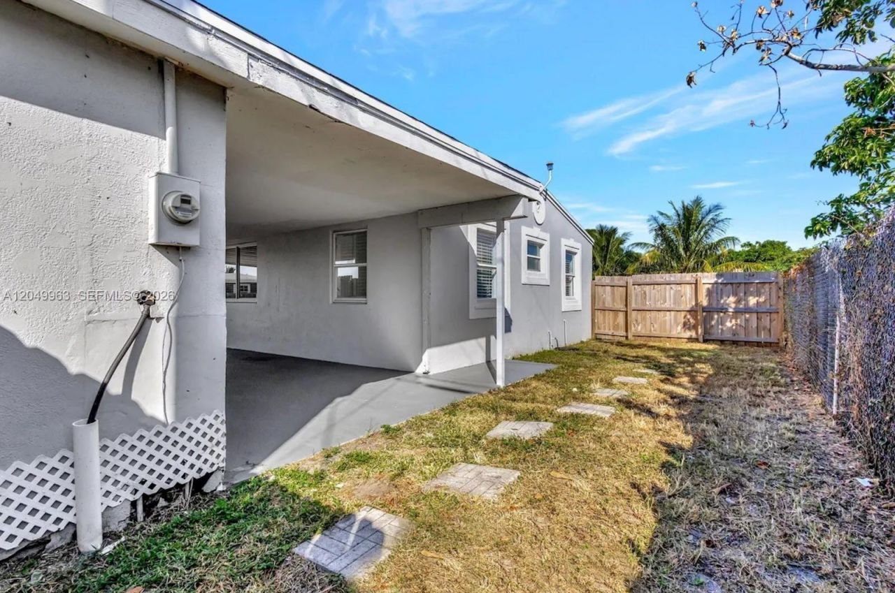 1008 Elm Rd , Unit 1, West Palm Beach, FL 33409 Photo