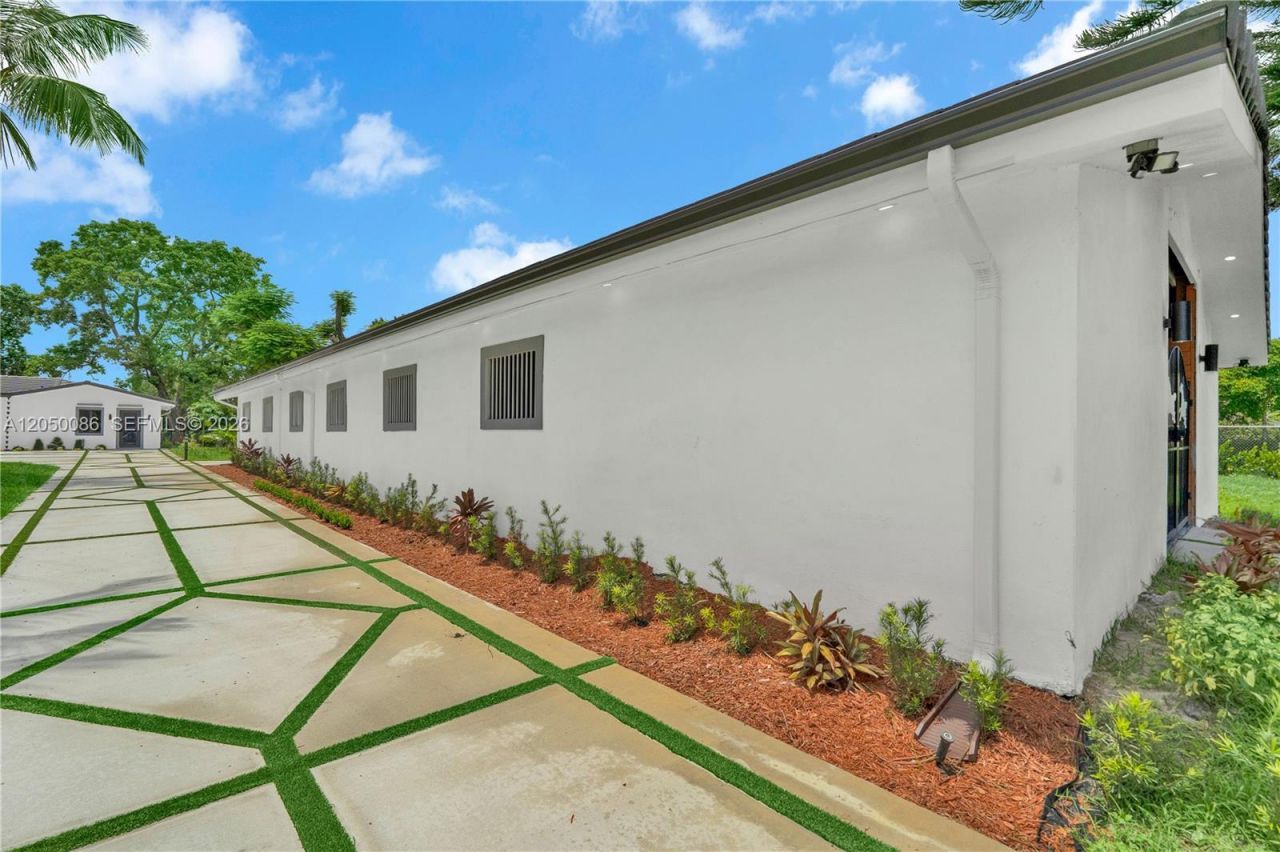 17640 SW 52nd Ct, Southwest Ranches, FL 33331 Photo