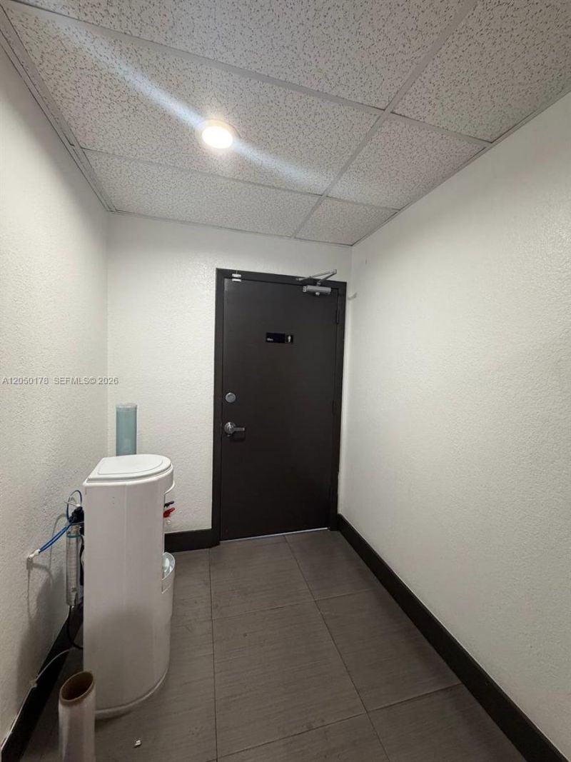 10850 NW 27th St , Doral, FL 33172 Photo