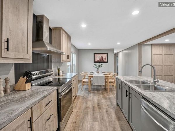 908 Yegua DR, Lexington, TX 78947