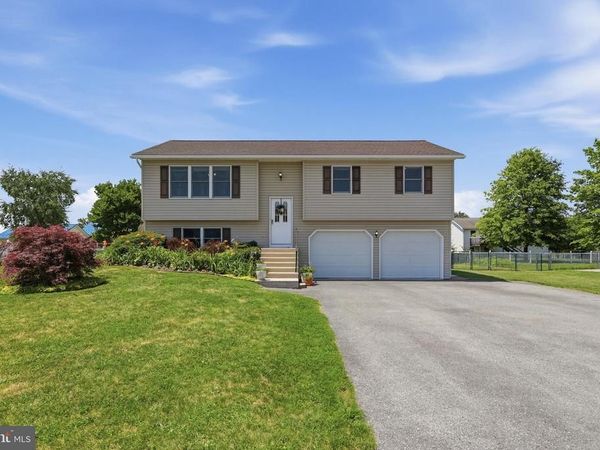 274 PATTISON DRIVE, SHIPPENSBURG, PA 17257