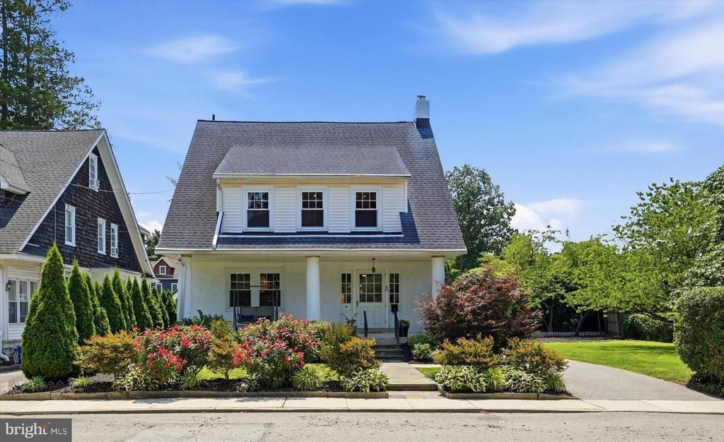 208 SABINE AVENUE , NARBERTH, PA 19072