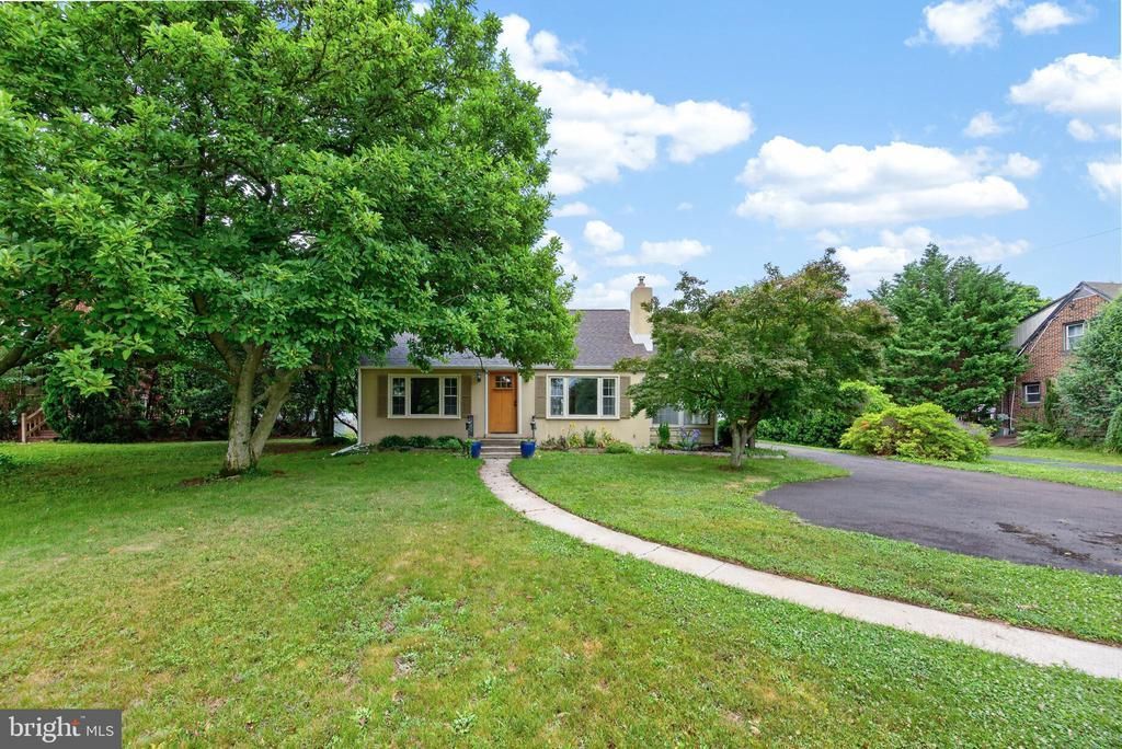 339 E LINFIELD TRAPPE ROAD, ROYERSFORD, PA 19468