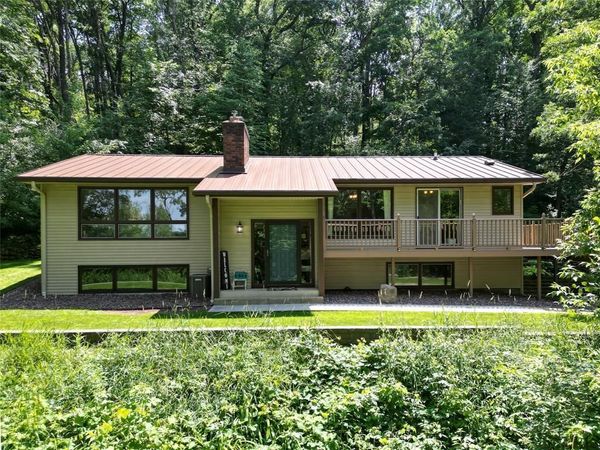 E865 Woodridge Drive, Eau Claire, WI 54701