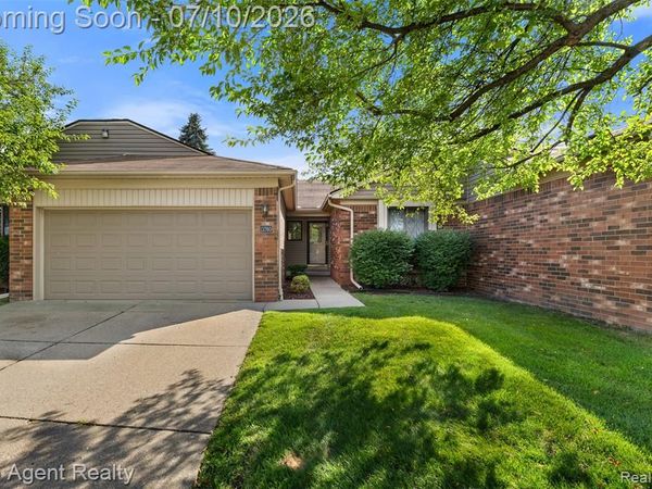 13760 Provincial Drive, Sterling Heights, MI 48313
