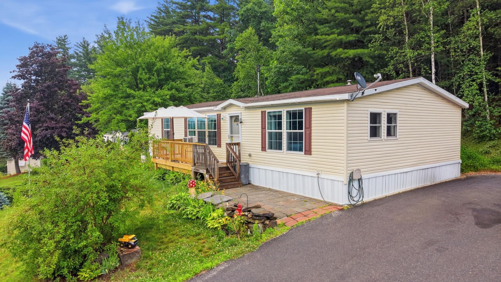 26 Melendy Road, Unit 34, Milford, NH 03055 Main Photo