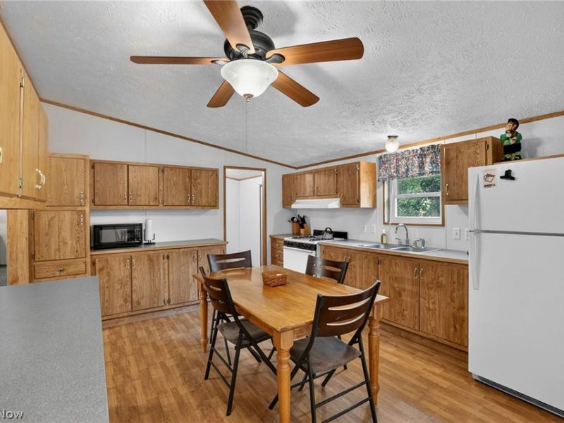 23393 Hideaway Drive, Senecaville, OH 43780 Photo 12