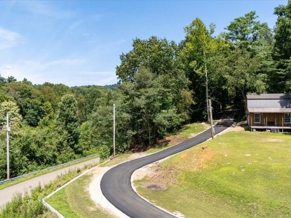 360 Newells Run Road, Newport, OH 45768