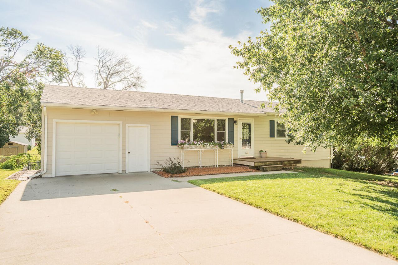 205 Harolds Drive, Glenwood, IA 51534 Main Photo