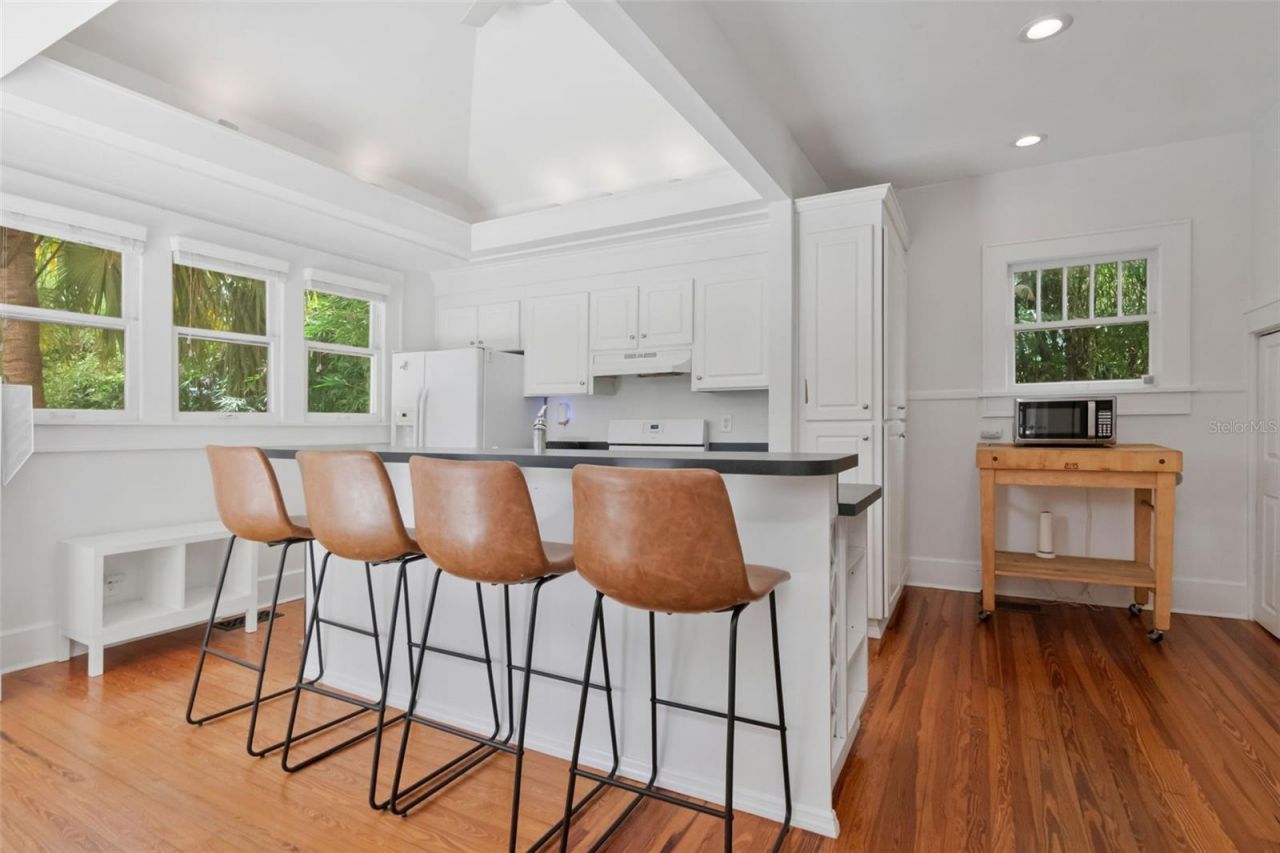 126 8th Avenue Ne, Saint Petersburg, FL 33701 Photo