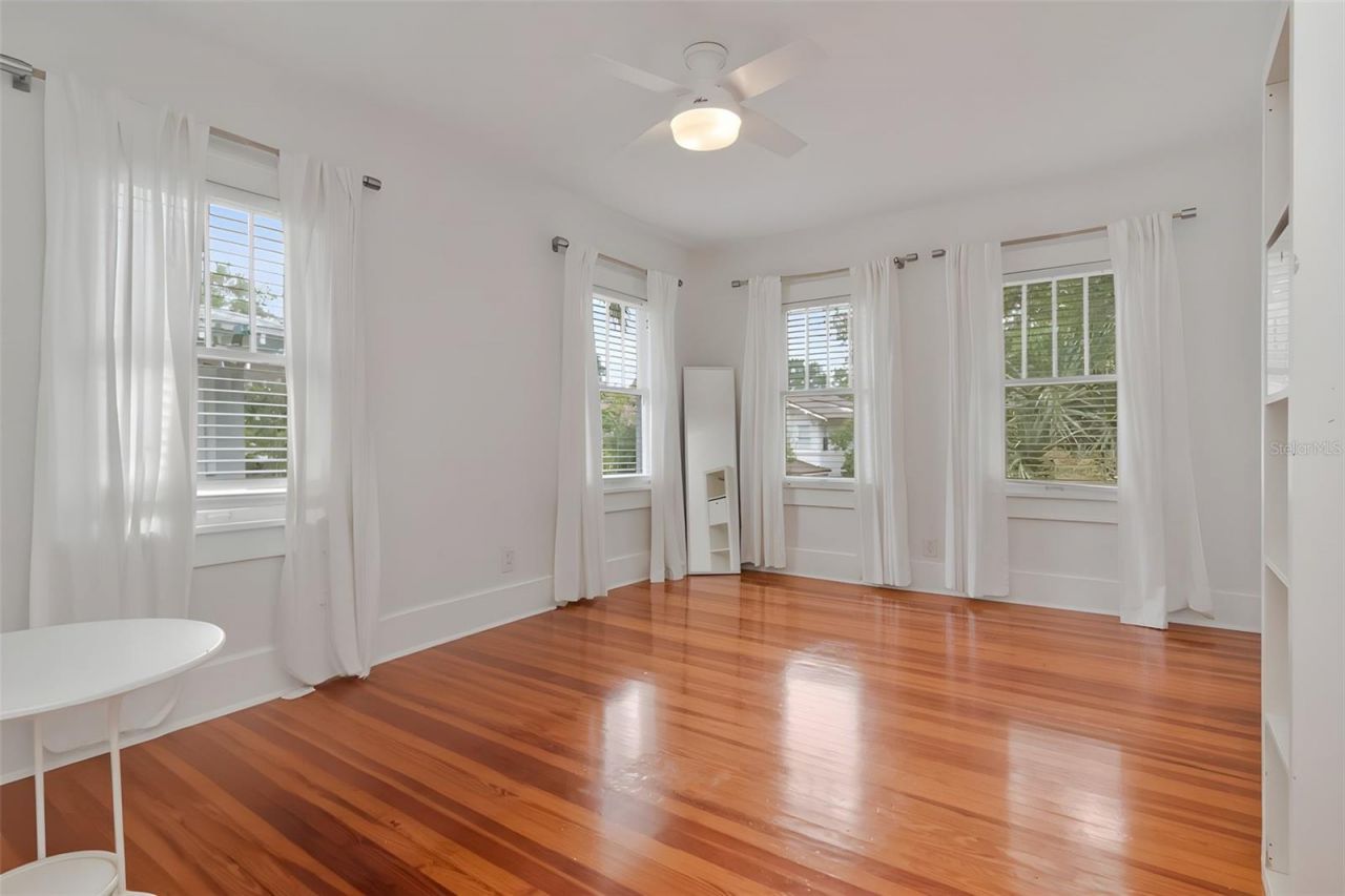 126 8th Avenue Ne, Saint Petersburg, FL 33701 Photo