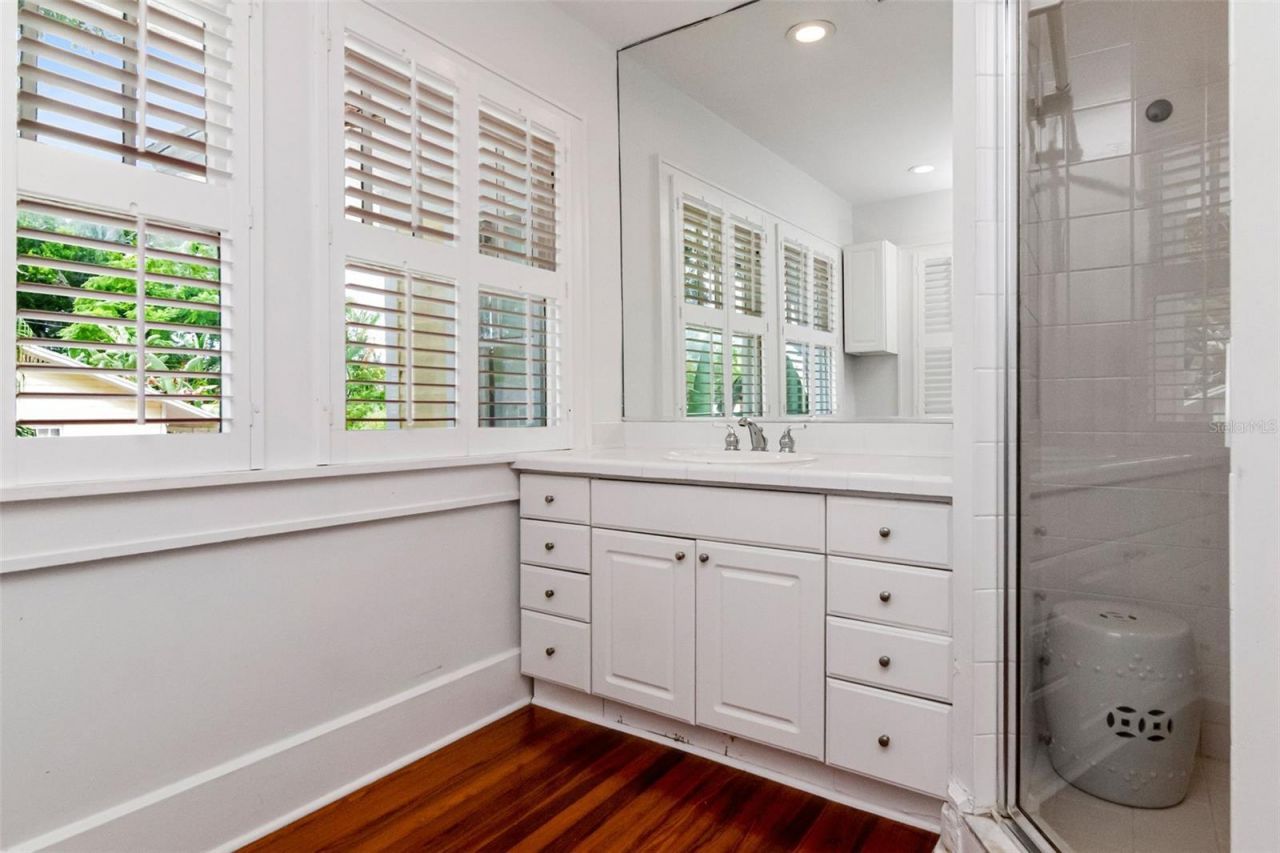126 8th Avenue Ne, Saint Petersburg, FL 33701 Photo