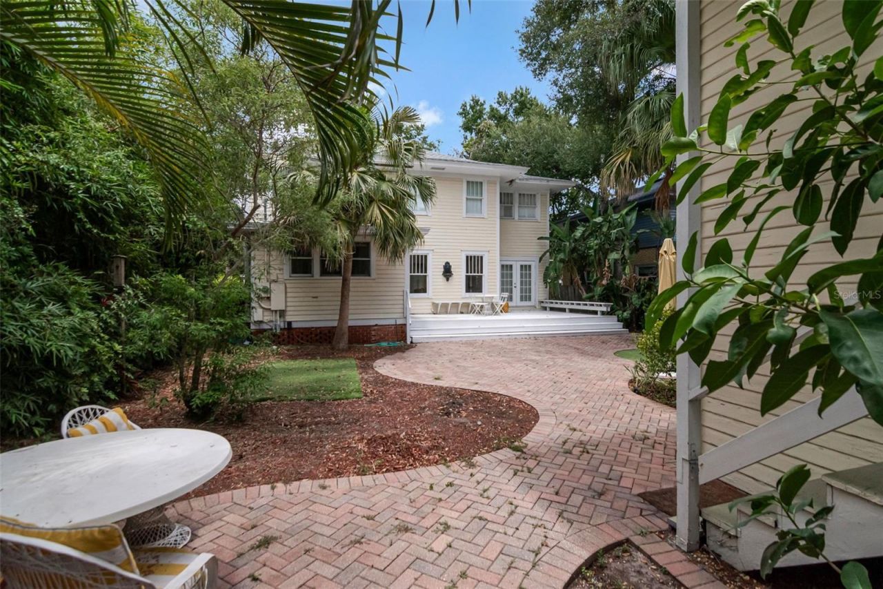 126 8th Avenue Ne, Saint Petersburg, FL 33701 Photo