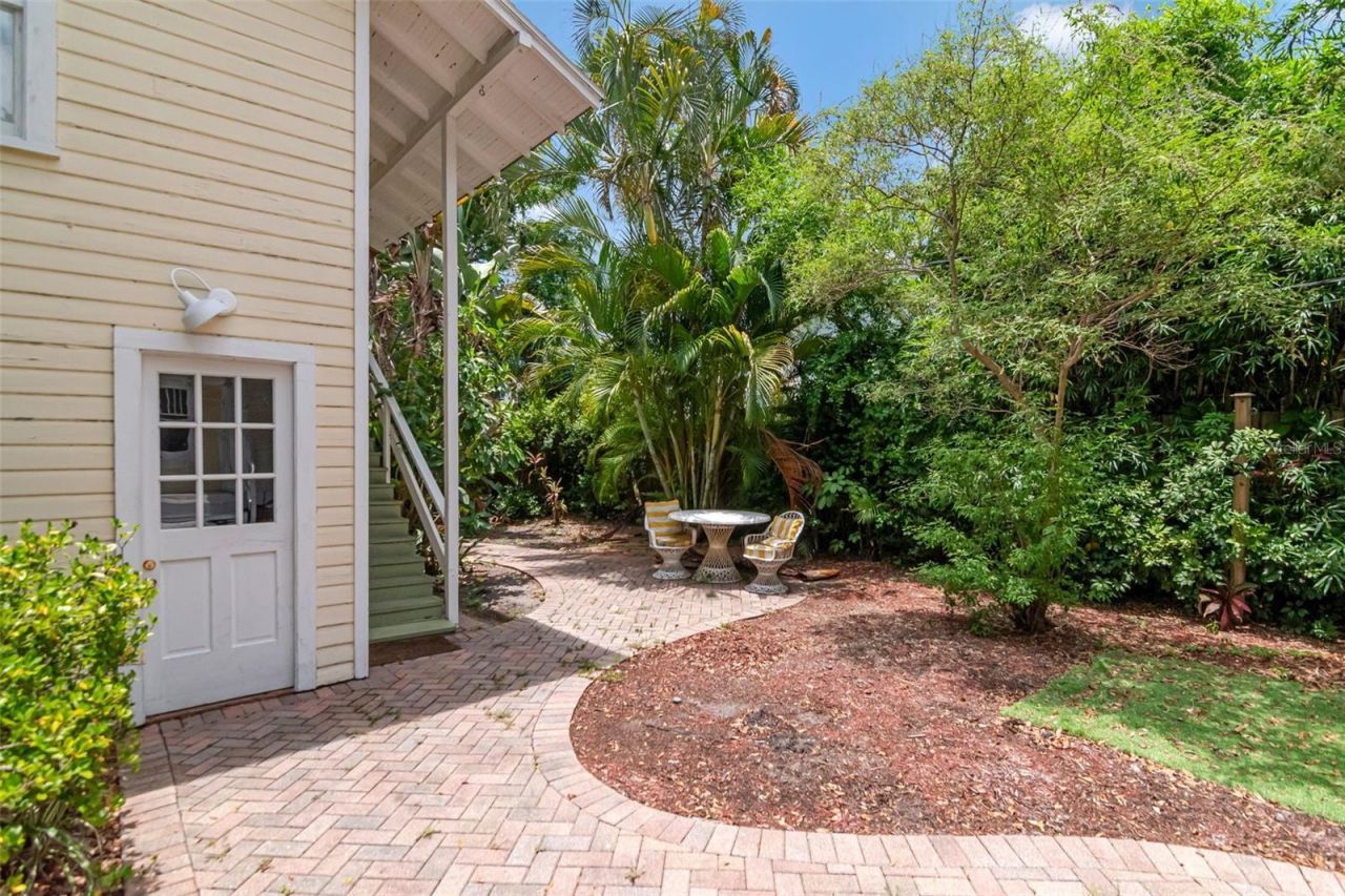 126 8th Avenue Ne, Saint Petersburg, FL 33701 Photo