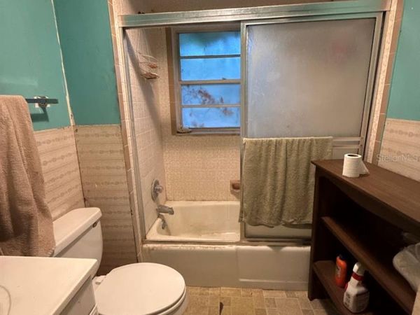 301 W LEMON STREET, BOWLING GREEN, FL 33834