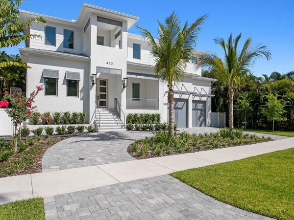423 S ROYAL POINCIANA DRIVE , TAMPA, FL 33609