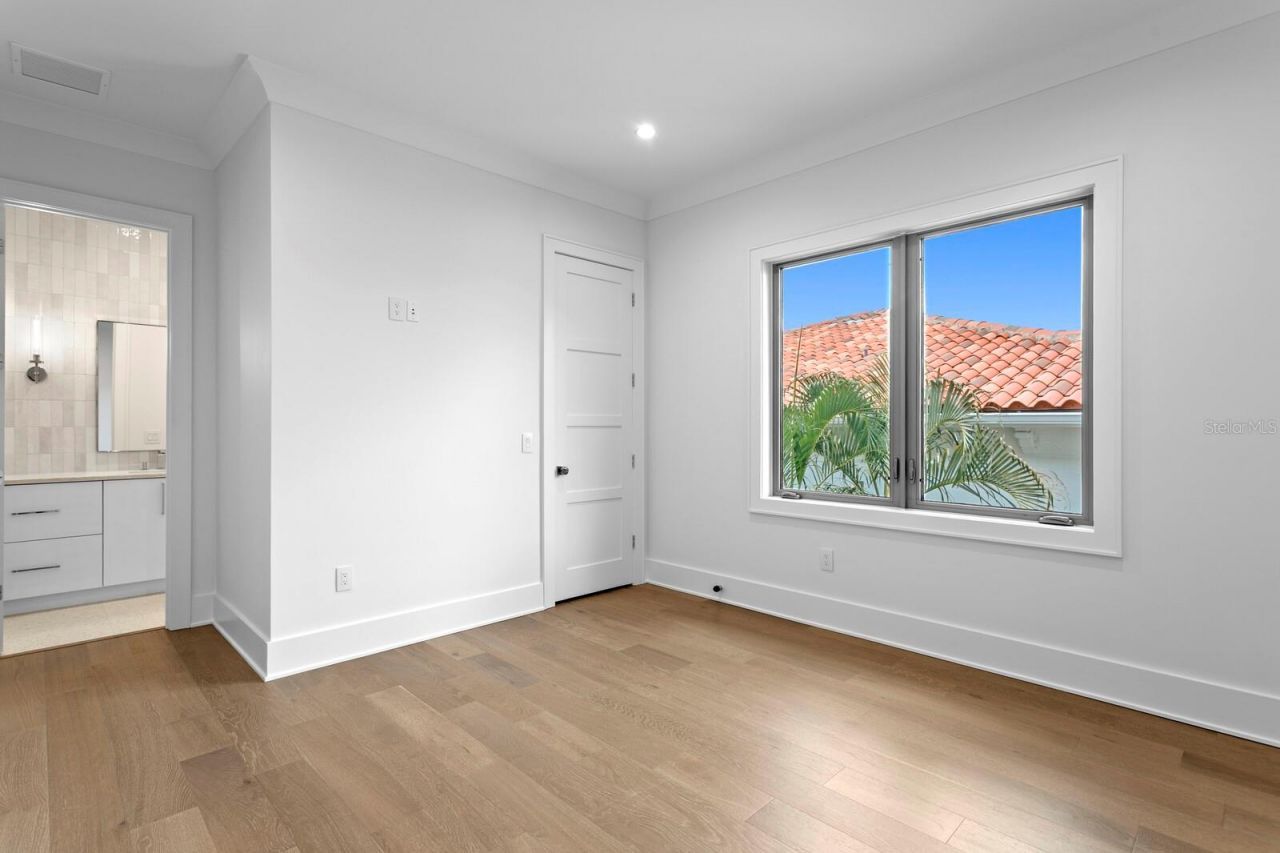 423 S Royal Poinciana Drive, Tampa, FL 33609 Photo