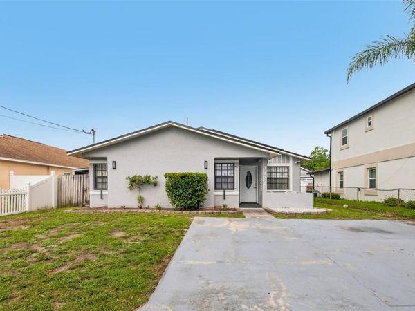 3922 W ROBSON STREET , TAMPA, FL 33614