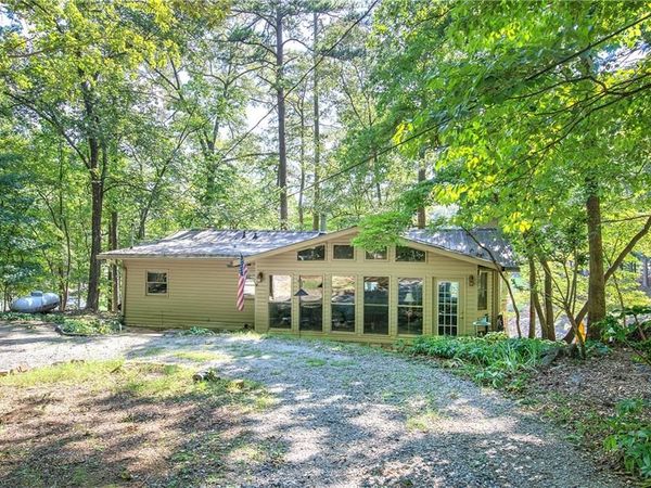 40 Oriole Drive SE, White, GA 30184